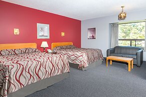 Super 8 by Wyndham Mt Hope Hamilton Intl Arpt ON