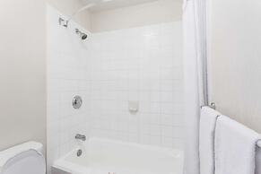 Super 8 by Wyndham Kelowna BC