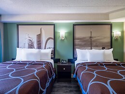 Super 8 by Wyndham Toronto East ON