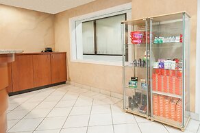 Super 8 by Wyndham Edmonton/West