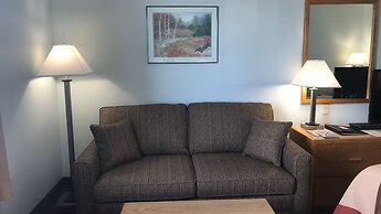 Super 8 by Wyndham Kindersley