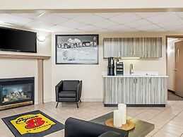 Super 8 by Wyndham Meadow Lake