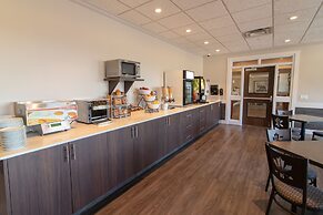 The Kanata by BCMInns Invermere