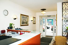 Bahn Hotel