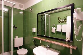Bahn Hotel