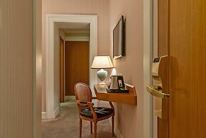 Hotel Isa