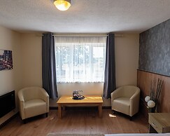 Travel Plaza Hotel