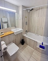 Travel Plaza Hotel