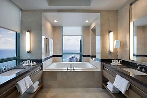 Signia by Hilton Diplomat Beach Resort