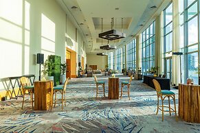 Signia by Hilton Diplomat Beach Resort