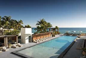 Signia by Hilton Diplomat Beach Resort
