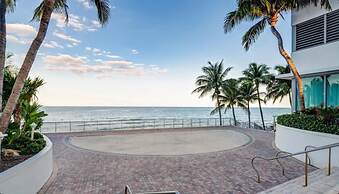 Signia by Hilton Diplomat Beach Resort