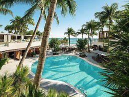 Signia by Hilton Diplomat Beach Resort