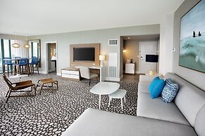 Signia by Hilton Diplomat Beach Resort
