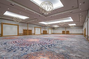 Signia by Hilton Diplomat Beach Resort