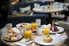 Signia by Hilton Diplomat Beach Resort