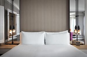 Signia by Hilton Diplomat Beach Resort