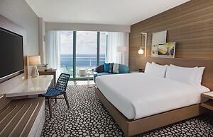 Signia by Hilton Diplomat Beach Resort