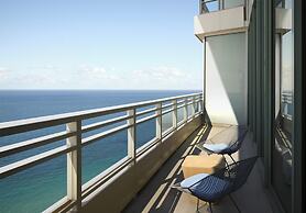 Signia by Hilton Diplomat Beach Resort