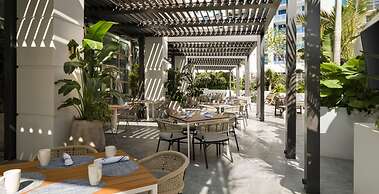 Signia by Hilton Diplomat Beach Resort