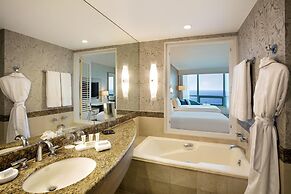 Signia by Hilton Diplomat Beach Resort