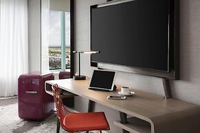 Signia by Hilton Diplomat Beach Resort