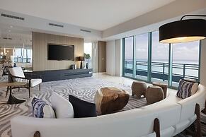 Signia by Hilton Diplomat Beach Resort