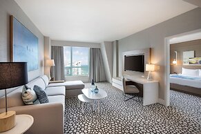 Signia by Hilton Diplomat Beach Resort