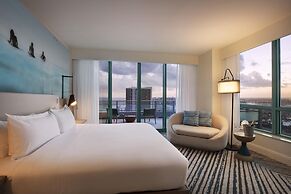 Signia by Hilton Diplomat Beach Resort