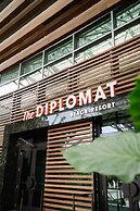 Signia by Hilton Diplomat Beach Resort