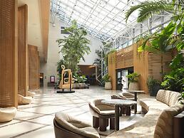 Signia by Hilton Diplomat Beach Resort