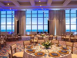 Signia by Hilton Diplomat Beach Resort