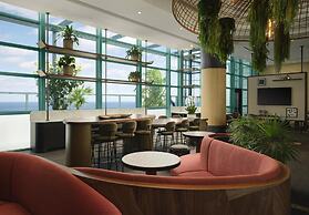 Signia by Hilton Diplomat Beach Resort