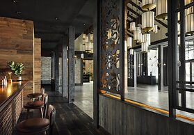 Signia by Hilton Diplomat Beach Resort