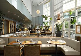 Signia by Hilton Diplomat Beach Resort