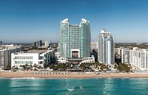 Signia by Hilton Diplomat Beach Resort