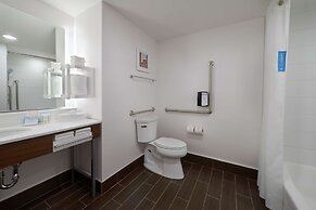 Hampton Inn & Suites by Hilton Montreal-Dorval