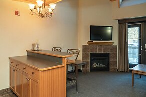 Rundlestone Lodge