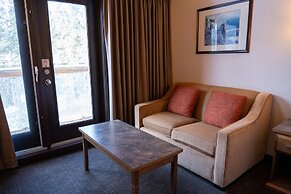 Rundlestone Lodge