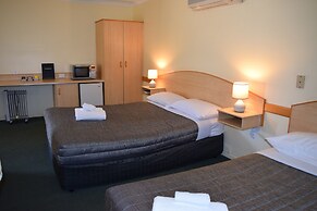 Warwick Vines Motel
