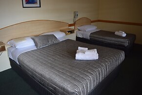 Warwick Vines Motel