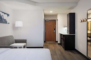 Spark by Hilton Guelph