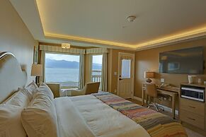 Land's End Resort