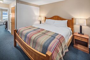 Land's End Resort