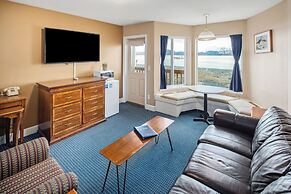 Land's End Resort
