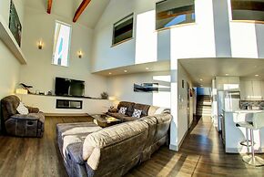 Land's End Resort