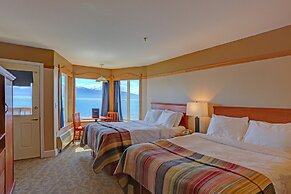 Land's End Resort