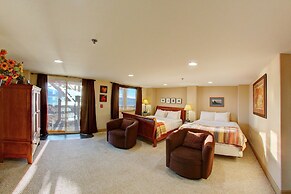 Land's End Resort