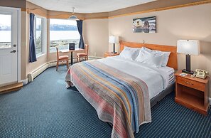 Land's End Resort