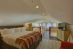 Land's End Resort